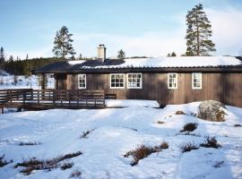 Beautiful Home In Eggedal With 4 Bedrooms, hótel í Eggedal