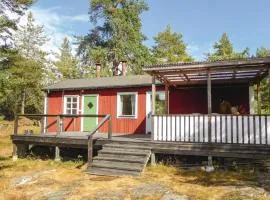 Four-Bedroom Holiday Home In Trosa