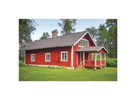 Beautiful Home In Katrineholm With 3 Bedrooms And Wifi