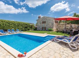 Three-Bedroom Holiday Home In Regulici, hotel a Prnjani