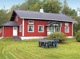 Lovely Home In Ambjrnarp With Wifi, hotell med parkering i Emtashult
