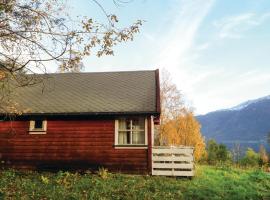 Nice Home In Vallavik With 3 Bedrooms And Wifi, hotell med parkering i Vangsbygd