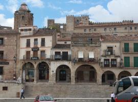 Alojamientos Plaza Mayor เกสต์เฮาส์ในตรูคีโย