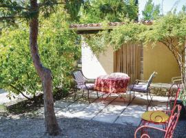 Amazing Home In Crillon Le Brave With Wifi, hotel en Crillon-le-Brave