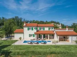 4 Bedroom Gorgeous Home In Pican