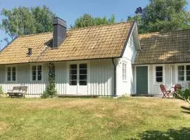 Cozy Home In Vittsjö With Wifi