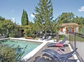 Stunning Home In Velleron With 3 Bedrooms, Internet And Outdoor Swimming Pool