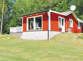 Gorgeous Home In Annerstad With Lake View, hotel amb aparcament a Mäseboda