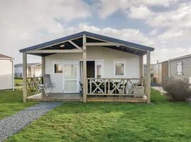 Nice Home In Grandcamp Maisy With Wifi