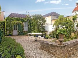 Amazing Home In Chablis With 3 Bedrooms And Wifi, maison de vacances à Chablis