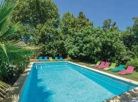 Awesome Home In Jonquières