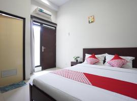 OYO 1236 Elite Residence, מלון ליד שדה התעופה סם רטולנגי - MDC, מנאדו