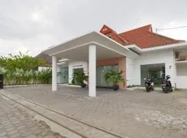 RedDoorz Plus @ Demangan Gejayan