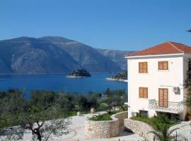 Forkis Apartments, hotell nära Agios Ioannis-stranden, Vathi
