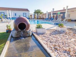 Monte da Ameixa Country House, hotel with pools in Castro Verde