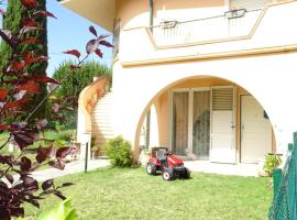 Italy Home, hotel v destinaci San Costanzo