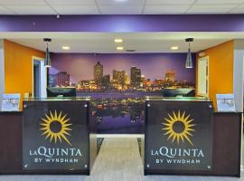 La Quinta by Wyndham Memphis Airport Graceland, hotel u gradu Memfis