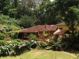 Sitio Recanto da Paz Chalés - casa e chalé para temporada, country house in São Pedro da Serra