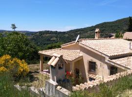 S'orrosa casa vacanze in montagna panorama stupendo Sardegna, magánszállás Seùlóban