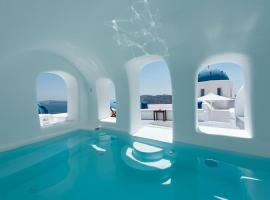 Oia Spirit Boutique Residences, guest house in Oia