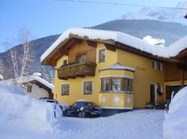 Haus Carinthia, hotell i Pettneu am Arlberg