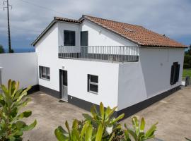 Casa do Sr. Paulo, дом для отпуска в городе Нордешти