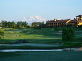 Viesnīca Golf Hotel Castelconturbia pilsētā Agrate Conturbia