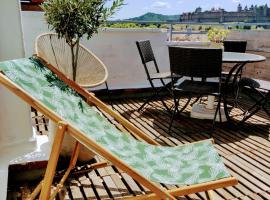Appartement L'Oliveraie - La Cité plein les yeux, pet-friendly hotel in Carcassonne