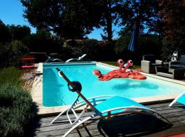 Villa avec piscine Andernos les Bains, viešbutis su baseinais mieste Adernos le Benas