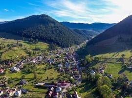 Casa Burduhos, hotell i Câmpulung Moldovenesc