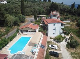 Andromaches Holiday Apartments, lejlighedshotel i Achílleion