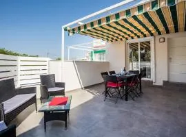 Chalet tout confort ideal famille enfants tennis piscine plage