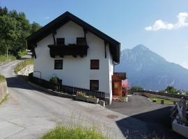 Berghof Knabl, holiday home in Arzl im Pitztal