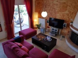 'Seaside Paradise' Elegant Apartment in Nea Makri, hotel en Nea Makri