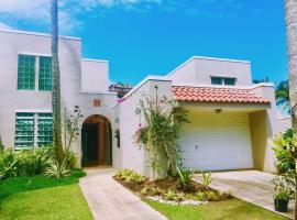Villa Coral Reef- 4BR with community pool overlooking ocean