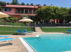Al Colle, hotel with parking in Cavaion Veronese
