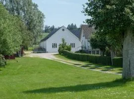 Molshøjgård
