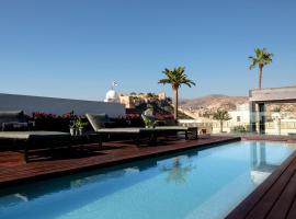 Aire Hotel & Ancient Baths, hotell i Almería