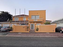 Natalie Guesthouse, hotel din Bloubergstrand