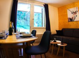 L'Orée des Bois - Studio avec terrasse au calme, hotel en Les Orres