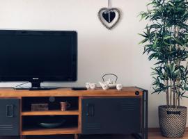 Parkplatz und Balkon - Burberg`s Heimathafen in Wiesbaden