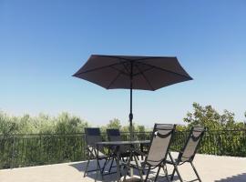 Paliorouga Lodge Zakynthos, casa rural en Langadhákia