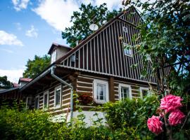 Knežicka chalupa, guest house in Vrchlabí