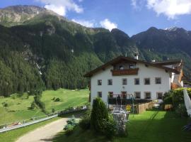 Ferienhof Mairulrich, hotel v destinaci Martello