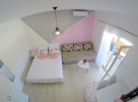 Apartmani OGI 1, guest house in Trebinje