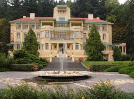 Dům Bedřicha Smetany, hotel v destinaci Luhačovice