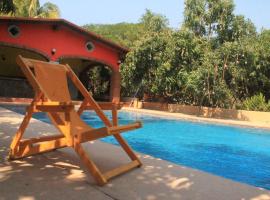 Quinta Comala Hotel & Villas，Comala的附設泳池的飯店