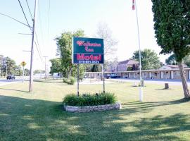 Walkerton Inn Motel، فندق مع موقف سيارات في Walkerton