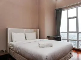 Fabulous 2BR Apartment Lucky Tower Residence By Travelio