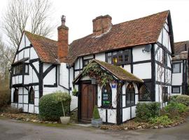 The Old Farmhouse, hotel in Windsor